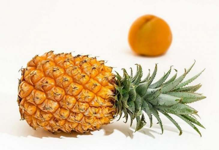 Помогает похудеть и очистить сосуды: диетолог рассказал о пользе ананаса