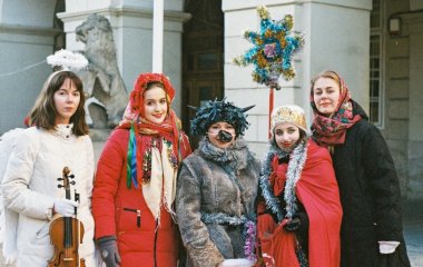 Коли колядувати, щедрувати і посівати за новим календарем: дати 2024-2025 зимового періоду