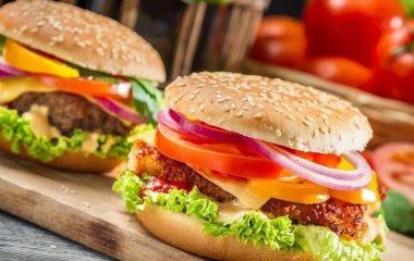 Які продукти та як прискорюють процеси старіння