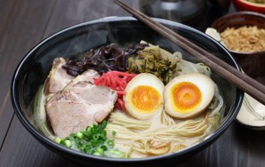 Рамен с курицей-гриль и грибами: простой рецепт вкусного супа