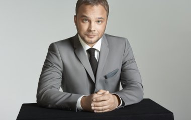 Андрей Чадов вывел в свет свою новую девушку