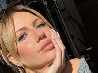 Леся Нікітюк показала наслідки обстрілу Хмельниччини, де живуть її батьки: 