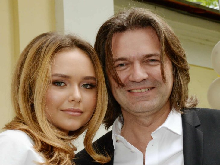 Стефания Маликова опубликовала новые фото с братом Марком