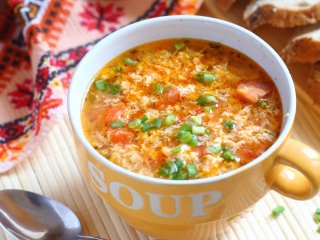Китайский томатный суп с яйцом
