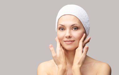 Як правильно поєднувати активні компоненти в догляді, щоб не зашкодити шкірі