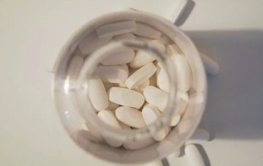 Вчені з'ясували, що аспірин вдвічі знижує смертність за COVID-19.