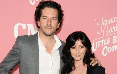 Муж онкобольной Шеннен Доэрти изменил ей перед операцией на мозге