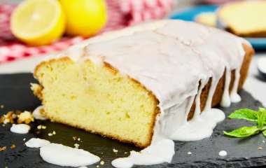 Простой рецепт лимонного кекса в духовке с глазурью