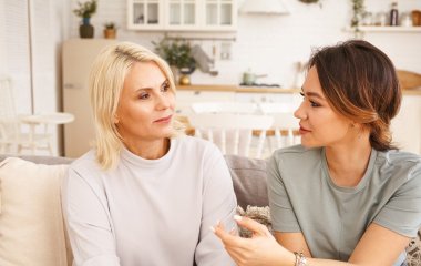 Як зрозуміти, що подруга вам заздрить: три неочевидні ознаки, на які варто звернути особливу увагу