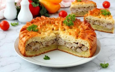 Рецепт мясного пирога для обеда в теплом семейном кругу