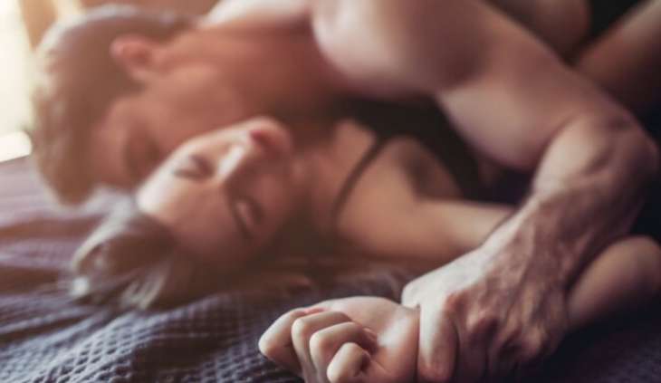 Психологи выяснили, почему люди фантазируют о сексе с бывшими и к чему это приводит