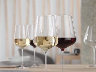 Будуть чисті, як у ресторані: поради, з якими ваші келихи завжди сяятимуть