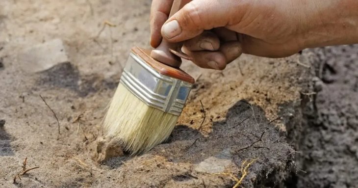 Археологи розкопали давнє кельтське поселення з золотими монетами та прикрасами (фото)