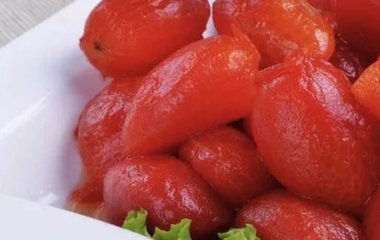 Помідори без шкірки: як приготувати смачну заготовку на зиму