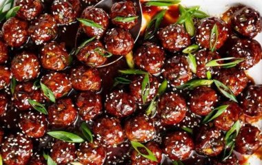 Фрикадельки в медово-чесночной глазури