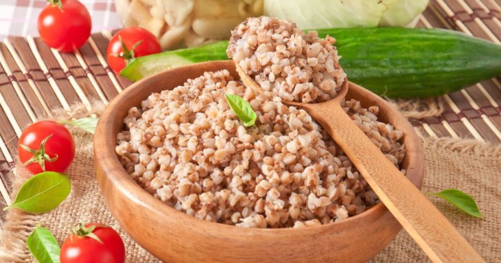 Що приготувати без світла та газу: страви, що не потребують варіння та смаження