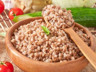 Що приготувати без світла та газу: страви, що не потребують варіння та смаження