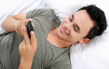 Знакомства в сети: о чем чаще всего врут пользователи социальных сетей?