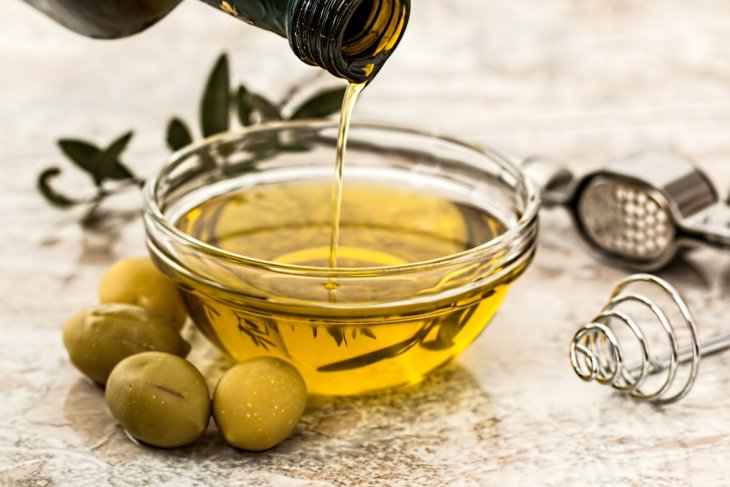 На чем лучше жарить продукты: мнение диетолога