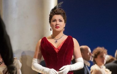 Анна Нетребко вылечилась от коронавируса