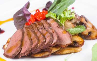 Желтое карри с утиной грудкой