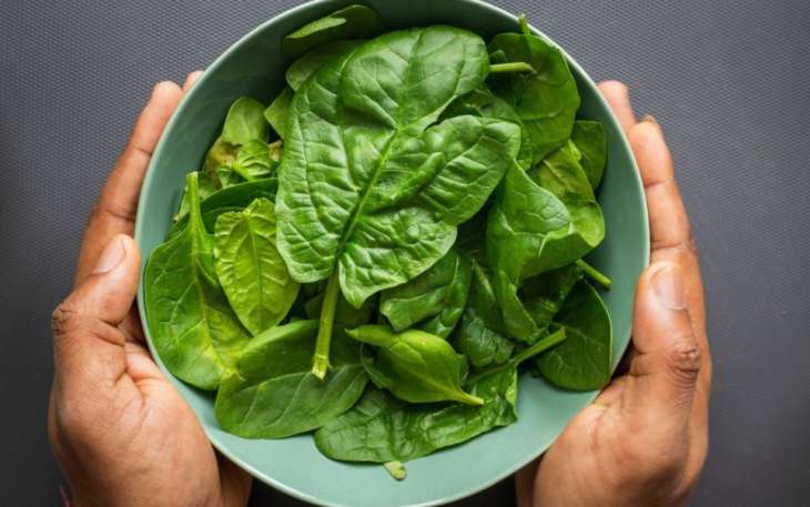 Найкраща листова зелень для схуднення: дієтолог назвала найкорисніший продукт та правила його вживання
