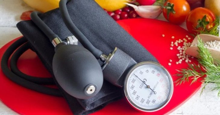 Як знизити високий тиск: 12 продуктів, які потрібно додати до щоденного раціону