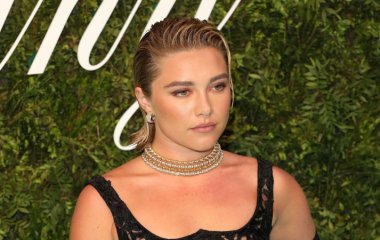 Флоренс Пью заявилась на модный показ в откровенном образе