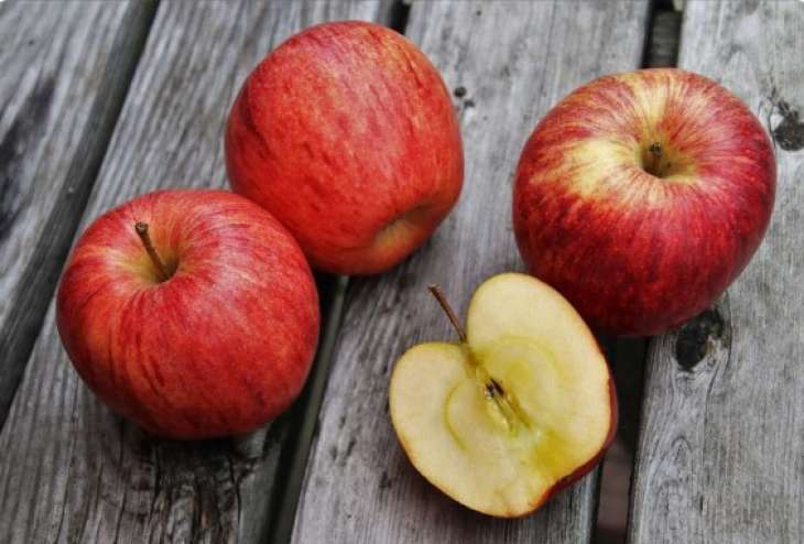 Эксперты назвали полезные свойства яблок, которые мало кто знает