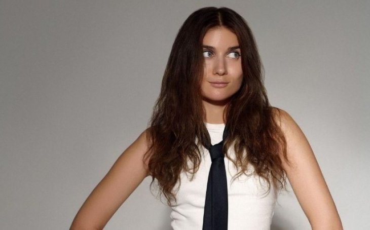 Jerry Heil объяснила, почему прекратила обучение в США: 