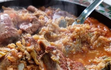 Сытное жаркое с мясом и капустой: рецепт ароматной итальянской кассулы