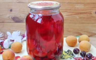 Компот из абрикосов и вишни на зиму