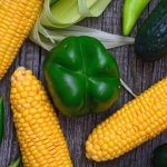 Диетологи назвали овощи, которые тормозят похудение