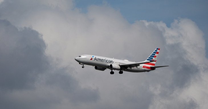 Пілот пасажирського літака знепритомнів у повітрі через недосипання: чим все закінчилось