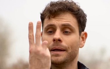 Відомий український актор розкрив наслідки втрати пальця і який страх має: 