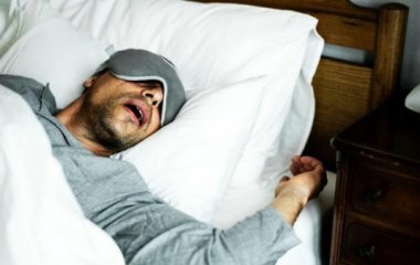 Кардіолог назвав причини раптової смерті уві сні