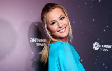Мария Кожевникова поделилась снимком романтического вечера с мужем 