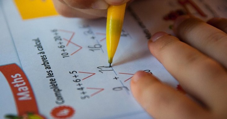 Завдання з математики в Україні та Нідерландах: у Мережі дивуються різниці в навчанні в школах (фото)