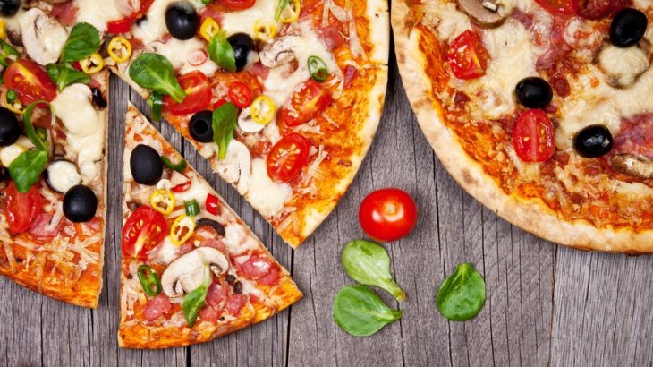 Дієтолог пояснив, скільки шматків піци можна з'їдати на день