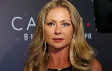 Мария Миронова вышла в свет с сыном