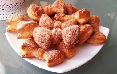 Бантики из слоеного теста: удивительно протой рецепт вкуснейшей выпечки