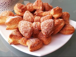 Бантики из слоеного теста: удивительно протой рецепт вкуснейшей выпечки
