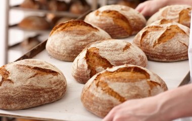 Важно: эксперты назвали самый полезный и самый вредный хлеб