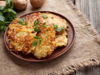 Ленивые деруны, которые по вкусу лучше обычных в 100 раз: даже тереть не нужно