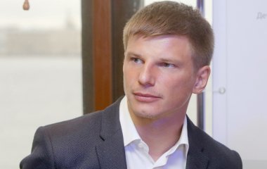 Андрея Аршавина засняли в бане с новой девушкой