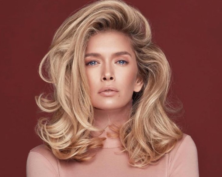 Вера Брежнева отдыхает на Мальдивах не одна