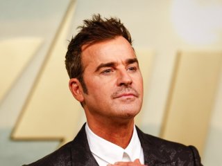 Ексчоловік Дженніфер Еністон вперше став батьком та показав фото новонародженого сина