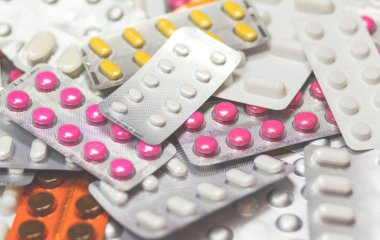Лікар розвінчав популярні міфи про антидепресантів, яких так бояться українці
