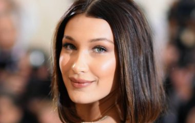 Ирина Шейк и Белла Хадид на показе Hugo Boss