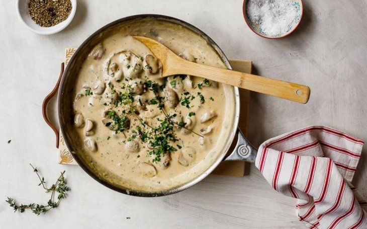 Рецепт быстрой грибной подливки по-закарпатски за 30 минут